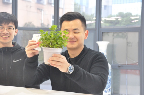 1614941016812726.jpg 南昌市政建設(shè)集團開展學(xué)雷鋒文明城市共創(chuàng)共建舊物兌換活動4.jpg