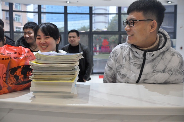 1614941050315531.jpg 南昌市政建設(shè)集團開展學(xué)雷鋒文明城市共創(chuàng)共建舊物兌換活動7.jpg