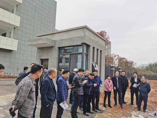 1616547620404355.jpg 進(jìn)賢縣委副書(shū)記縣長(zhǎng)葉修堂調(diào)研進(jìn)賢縣基礎(chǔ)教育提升改造工程項(xiàng)目6002.jpg