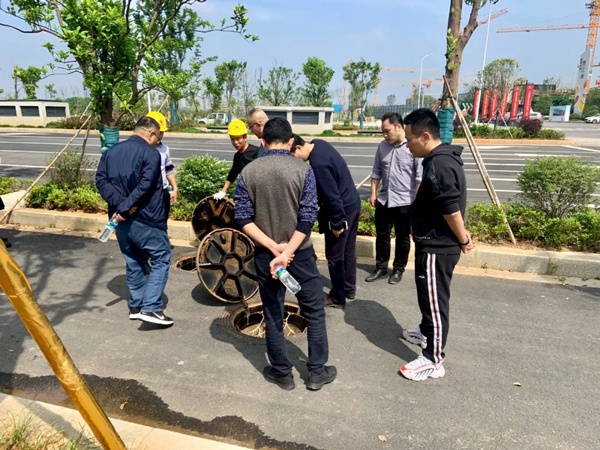 1619491054240489.jpg 南昌市優(yōu)工程評(píng)審組蒞臨市政建設(shè)河洲路東祥路工程復(fù)核評(píng)審6001.jpg