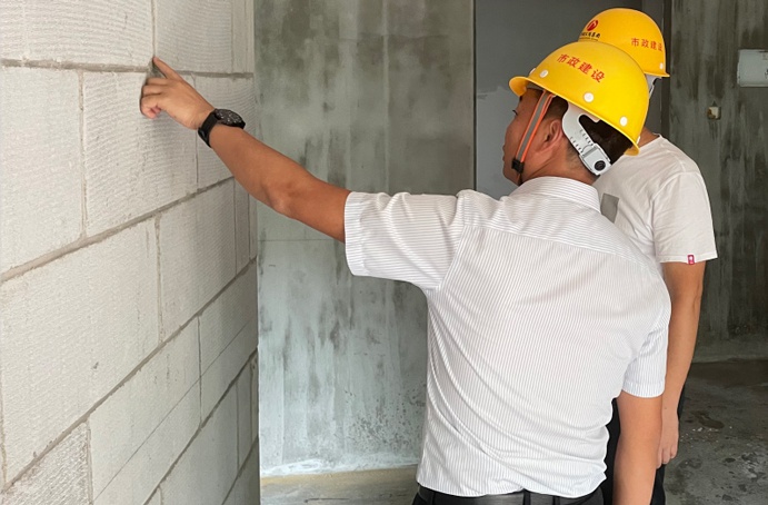 1629944783705963.jpg 黎德義前往桃花南路安置房建設(shè)項(xiàng)目檢查指導(dǎo)6911.jpg