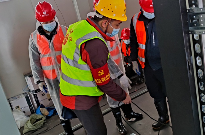 1648339121593709.jpg 南昌市政建設集團黨旗在項目一線高高飄揚6914.jpg