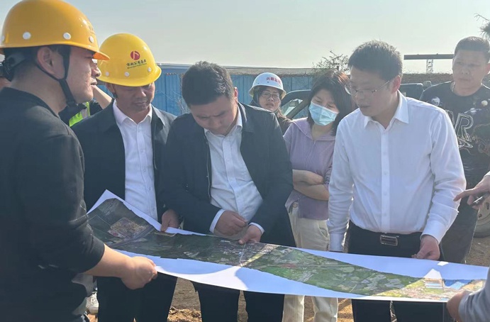 市政公用集團劉順保到朱橋東路項目、昌東三路項目、秦坊安置房項目調(diào)研