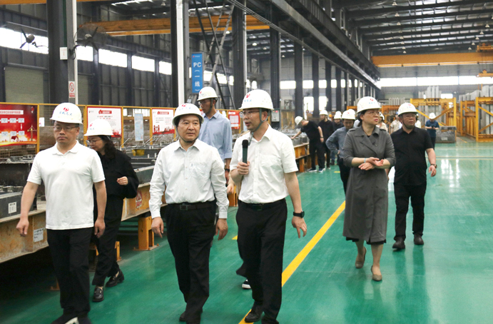 綿陽市安州區(qū)政協(xié)黨組書記主席任曉軍攜考察組到市政遠(yuǎn)大公司調(diào)研裝配式建筑 綿陽市安州區(qū)政協(xié)黨組書記主席任曉軍攜考察組到市政遠(yuǎn)大公司調(diào)研裝配式建筑