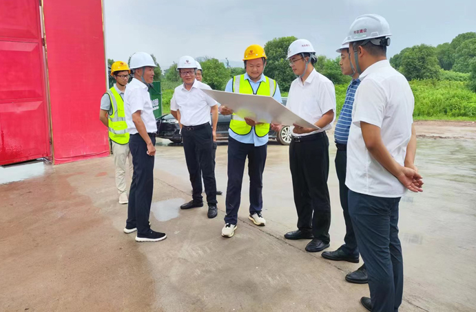 市政公用集團(tuán)副總經(jīng)理楊閑冬到我司杭政儲出(2023)4號地塊項目調(diào)研安全生產(chǎn)工作 市政公用集團(tuán)副總經(jīng)理楊閑冬到我司杭政儲出(2023)4號地塊項目調(diào)研安全生產(chǎn)工作