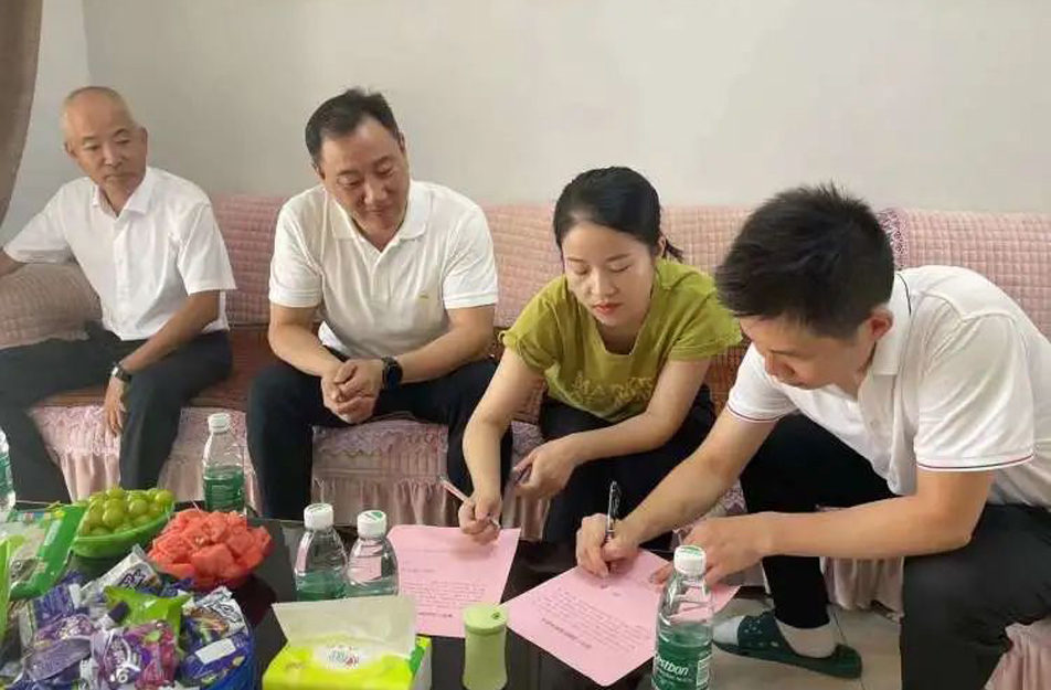 南昌市政建設(shè)集團開展廉政家訪 南昌市政建設(shè)集團開展廉政家訪