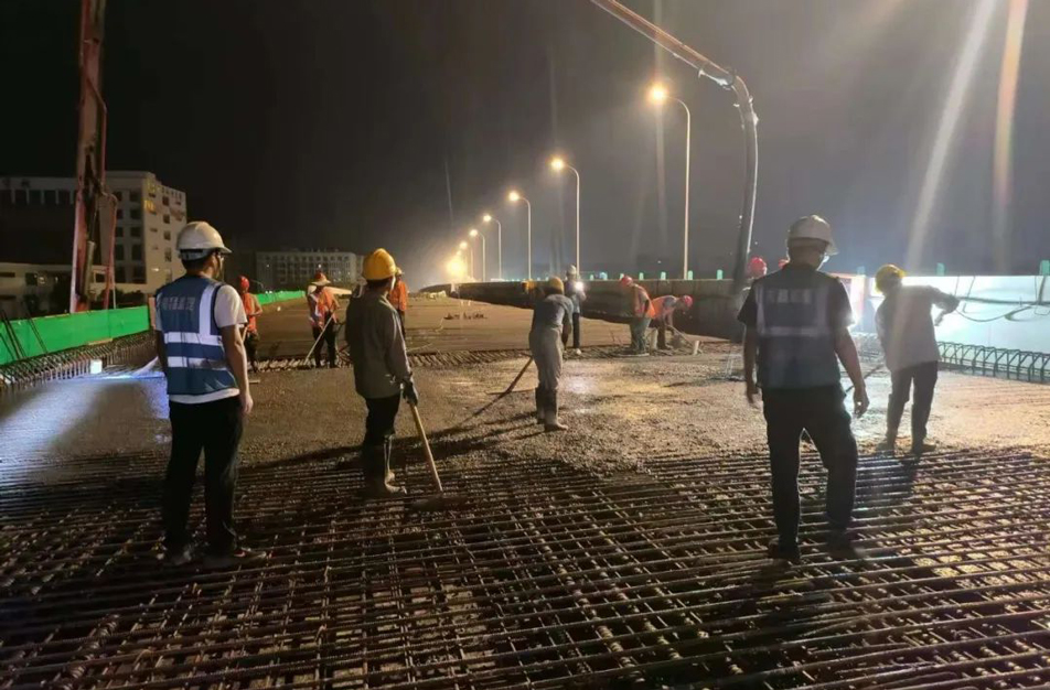 S49楓生快速路項目主線主體結(jié)構(gòu)全部貫通 S49楓生快速路項目主線主體結(jié)構(gòu)全部貫通