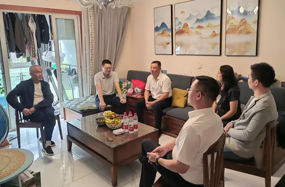 常吹廉潔風(fēng) 當(dāng)好廉內(nèi)助 公司持續(xù)開(kāi)展廉政家訪 常吹廉潔風(fēng) 當(dāng)好廉內(nèi)助 公司持續(xù)開(kāi)展廉政家訪