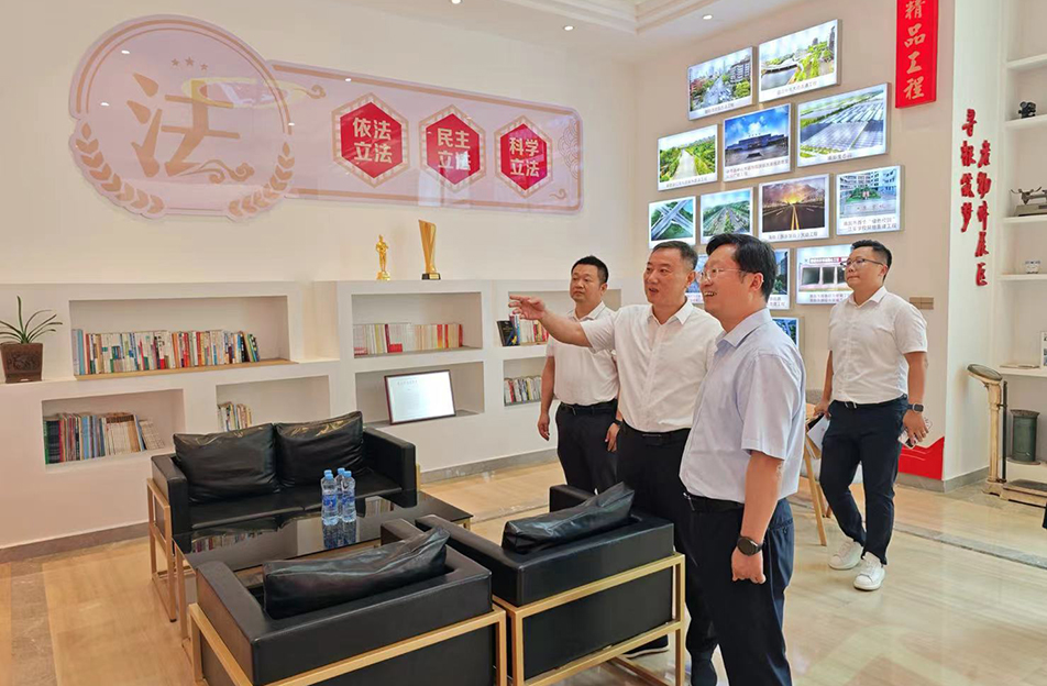 南昌市人大常委會副主任譚紹木到南昌市政建設(shè)集團(tuán)有限公司調(diào)研 南昌市人大常委會副主任譚紹木到南昌市政建設(shè)集團(tuán)有限公司調(diào)研