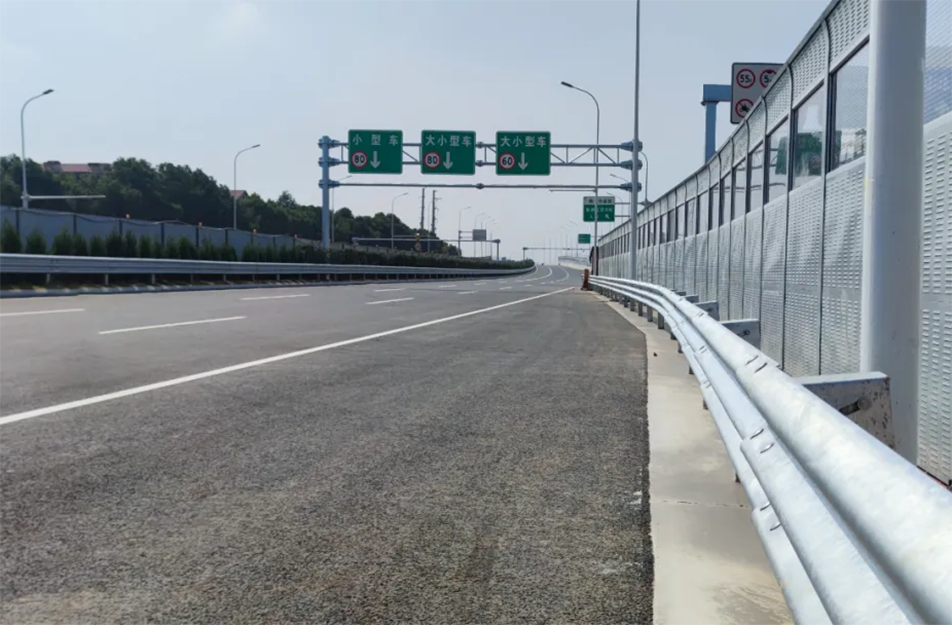 南昌市政建設(shè)集團(tuán)有限公司項(xiàng)目榮獲“南昌市建筑工程安全文明標(biāo)準(zhǔn)化示范工地”稱號 南昌市政建設(shè)集團(tuán)有限公司項(xiàng)目榮獲“南昌市建筑工程安全文明標(biāo)準(zhǔn)化示范工地”稱號