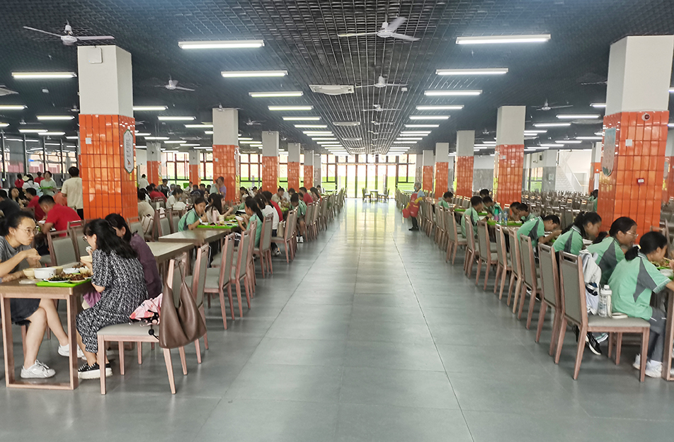 贛州稀金科創(chuàng)城職校項目迎首批新生 裝配式建筑打造綠色教育工程 贛州稀金科創(chuàng)城職校項目迎首批新生 裝配式建筑打造綠色教育工程